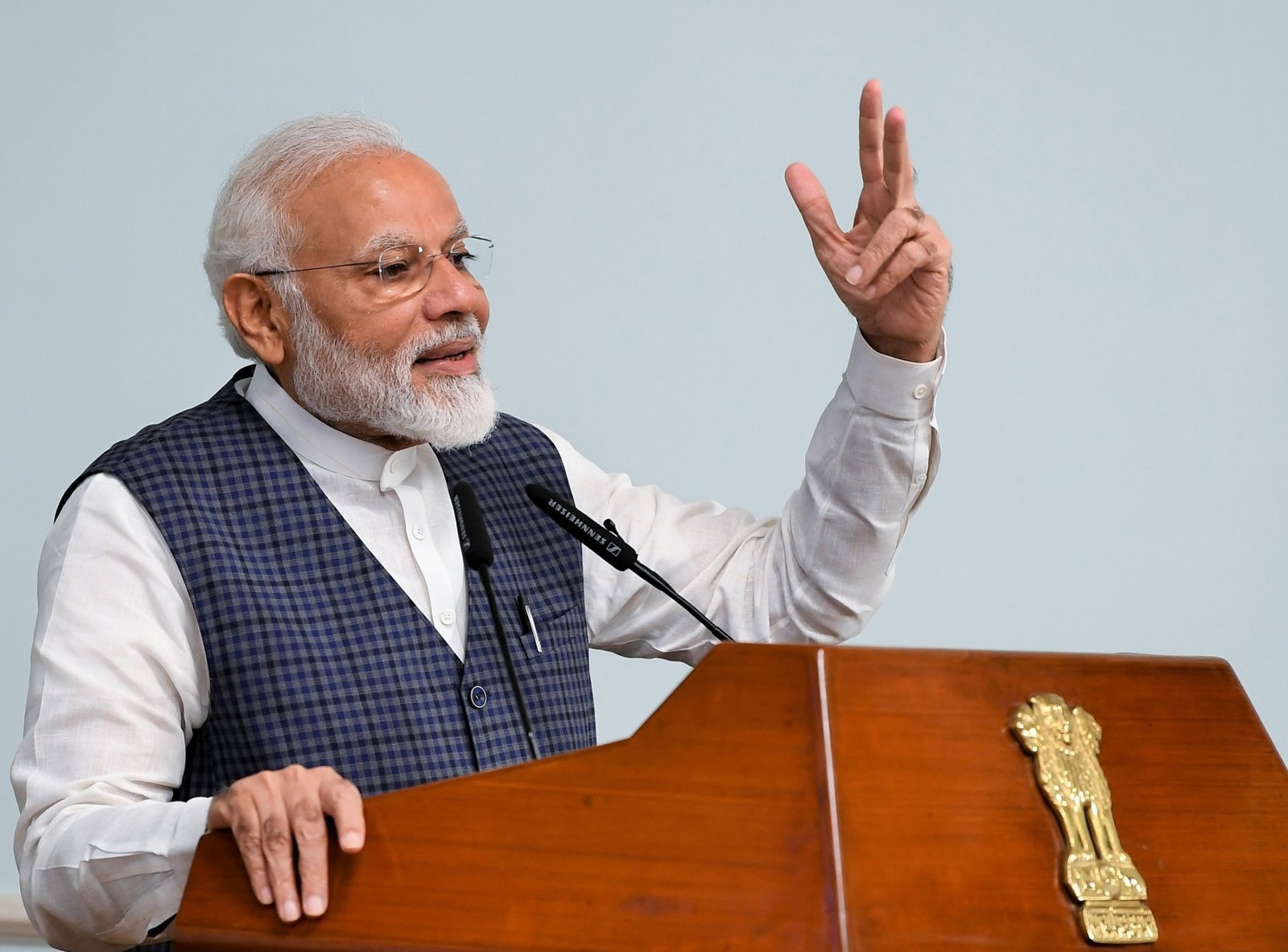 Modi links revised monument hours to 'Incredible India'