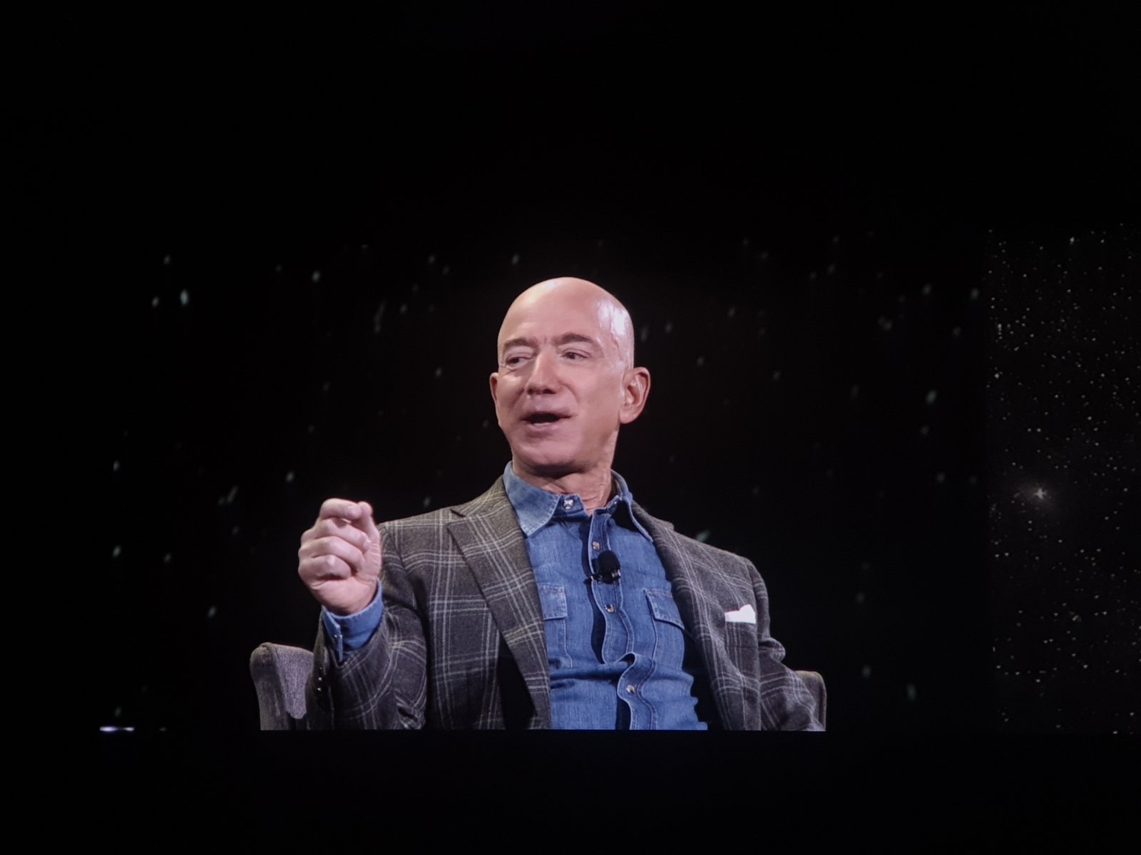 Amazon to buy 100,000 e-vehicles as Part of Climate Pledge