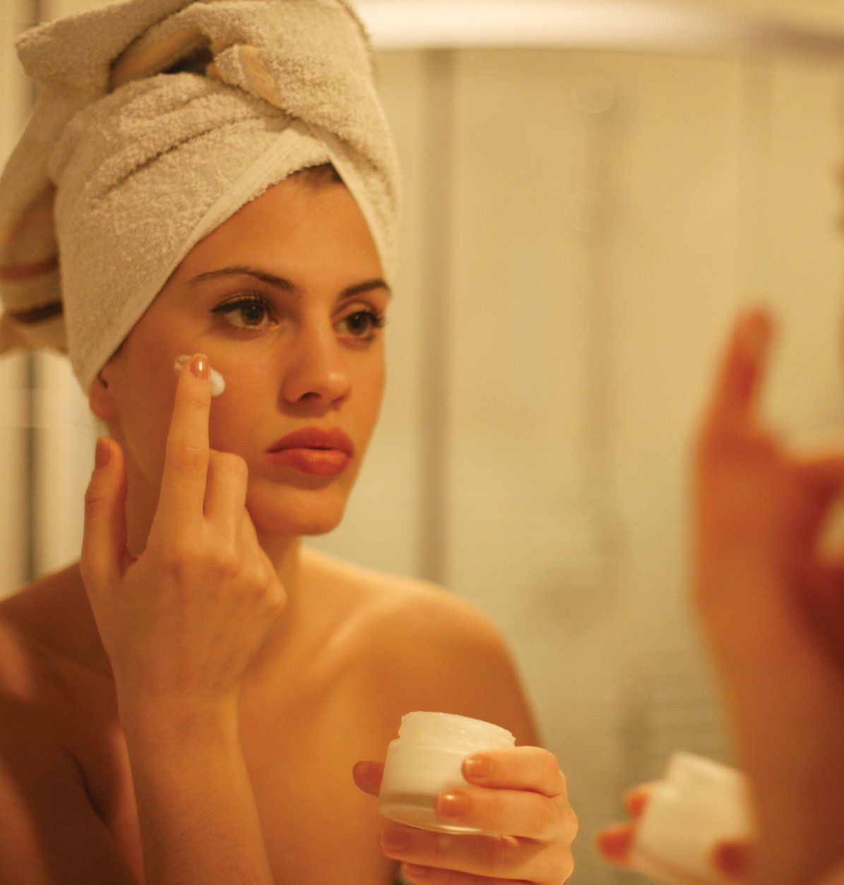 How to Remove Dark Circles From Under Your Eyes